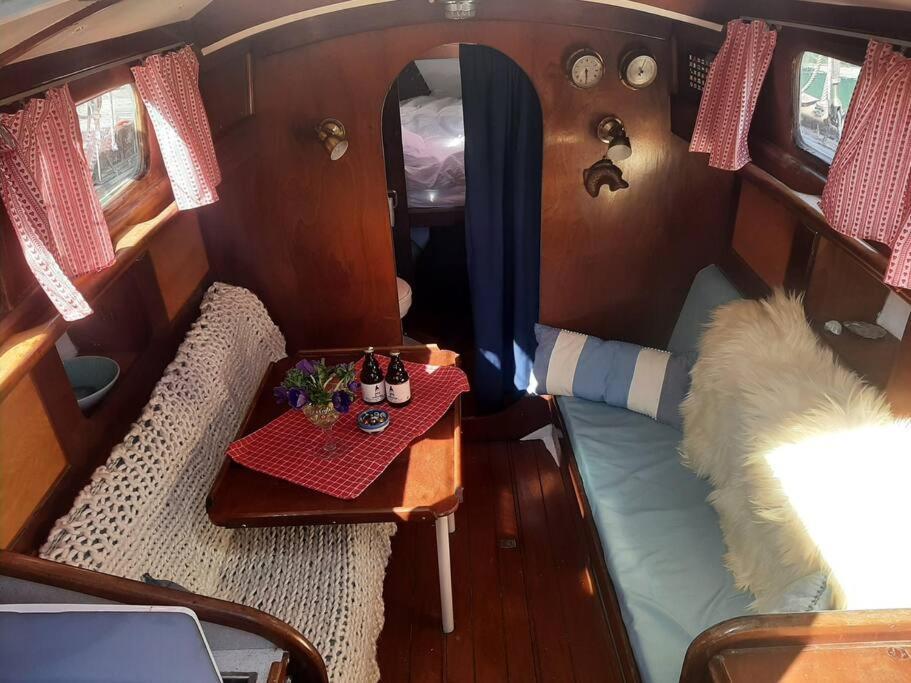 Cosy Sailingboat In Vlissingen Hotel Luaran gambar